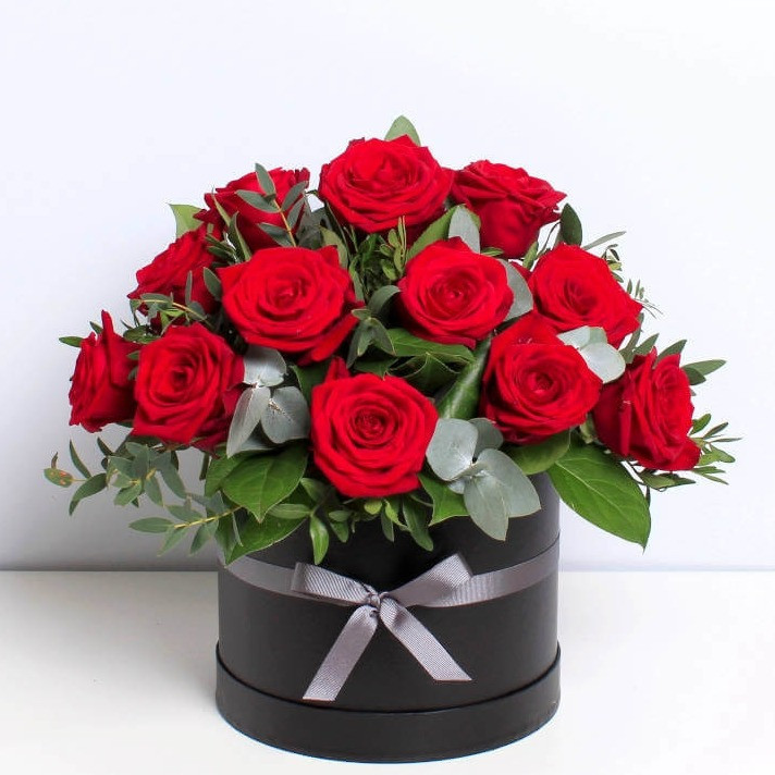 Kvetinový box z červených ruží RED LUX